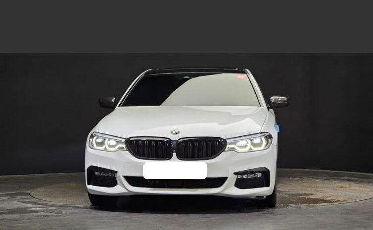 
								BMW 5 Series G30 (2017) full									