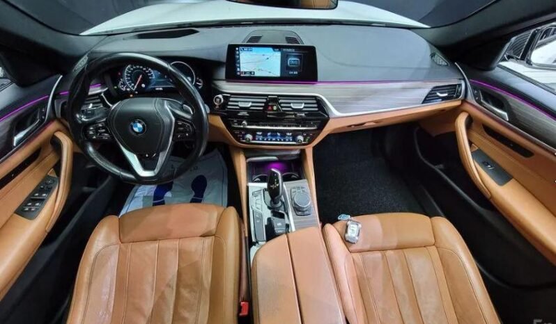 
								BMW 5 Series G30 (2017) full									