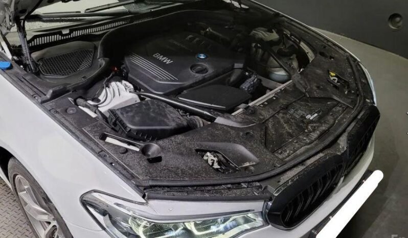 
								BMW 5 Series G30 (2017) full									