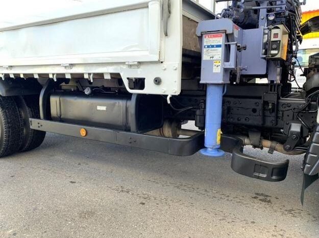 
								Mitsubishi Canter 2006 full									