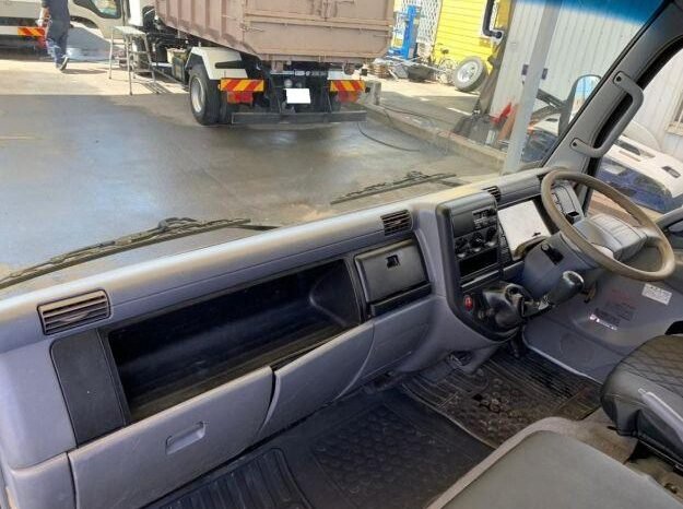 
								Mitsubishi Canter 2006 full									