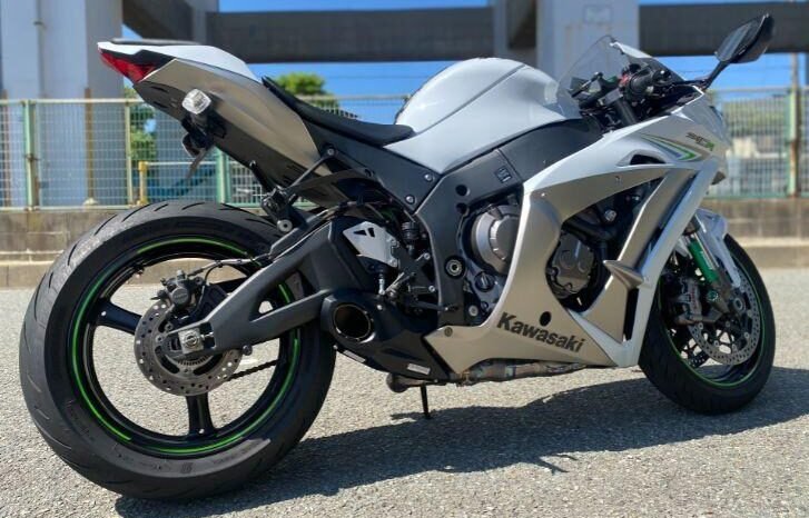 
								Kawasaki Ninja Zx-10r 2018 full									