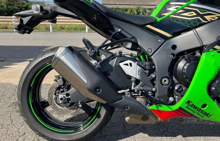 
								Kawasaki Ninja Zx-10r 2020 full									