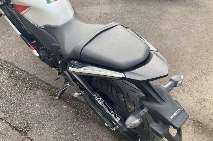 
								Honda Cbr600f 2013 full									