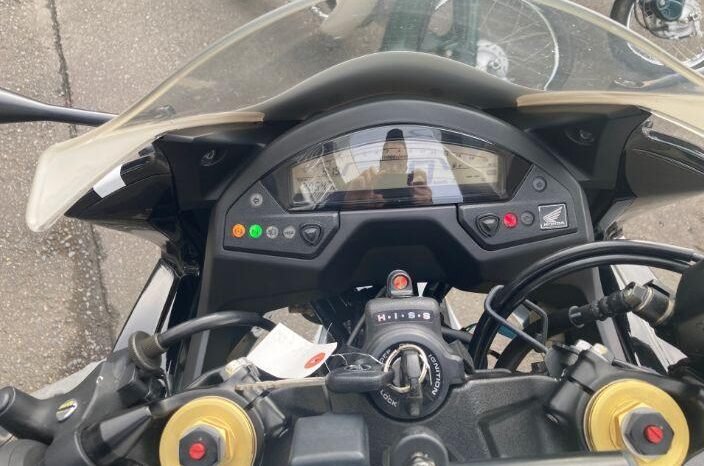 
								Honda Cbr600f 2013 full									