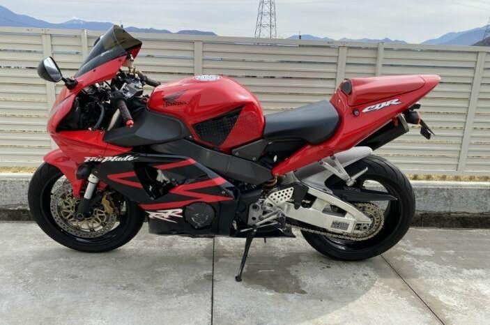 
								Honda Cbr954rr Fireblade 2002 full									