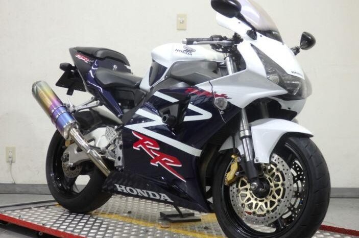 
								Honda Cbr954rr Fireblade 2002 full									