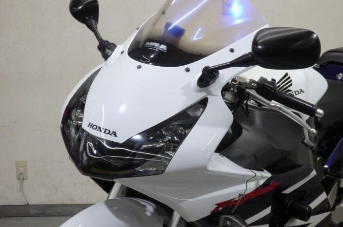 
								Honda Cbr954rr Fireblade 2002 full									