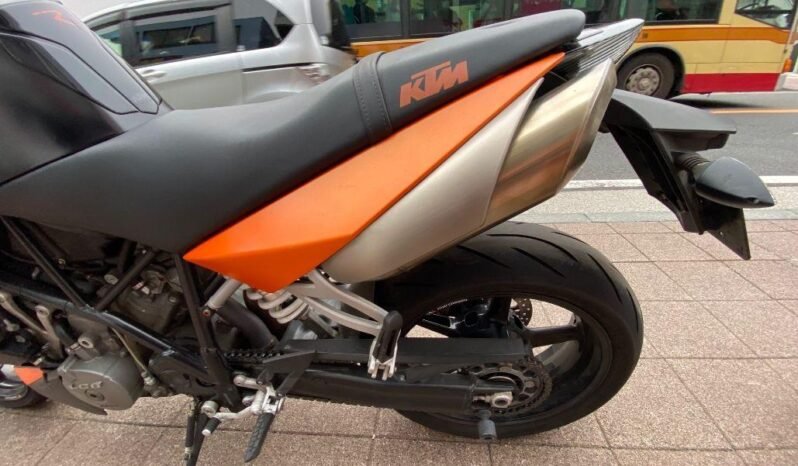 
								KTM Ktm990 2011 full									