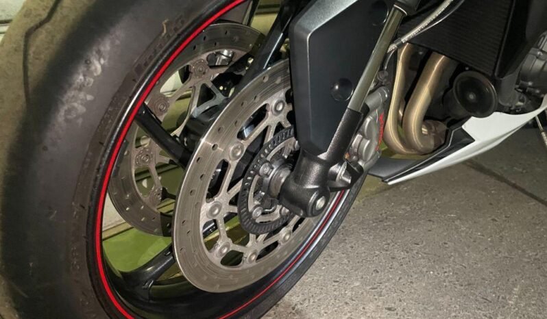 
								Triumph Street Triple R 2019 full									