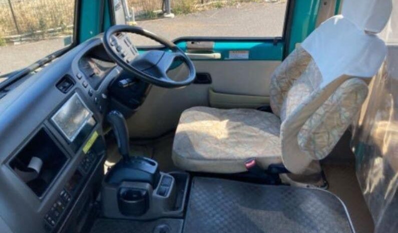 
								Mitsubishi Rosa 2010 full									