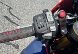
										Honda CBR1000RR 2017 full									
