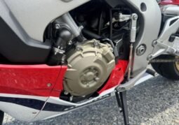 
										Honda CBR1000RR 2017 full									
