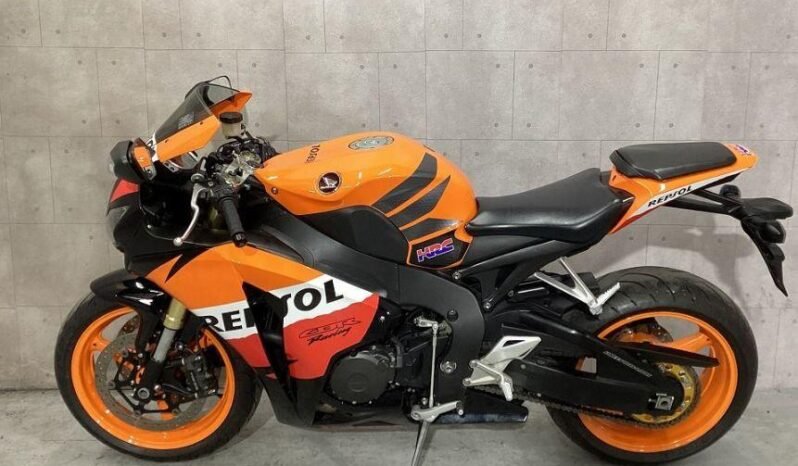 
								Honda CBR1000RR full									
