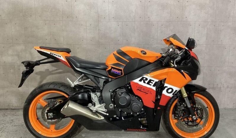 
								Honda CBR1000RR full									