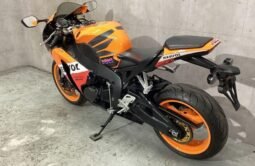 
										Honda CBR1000RR full									