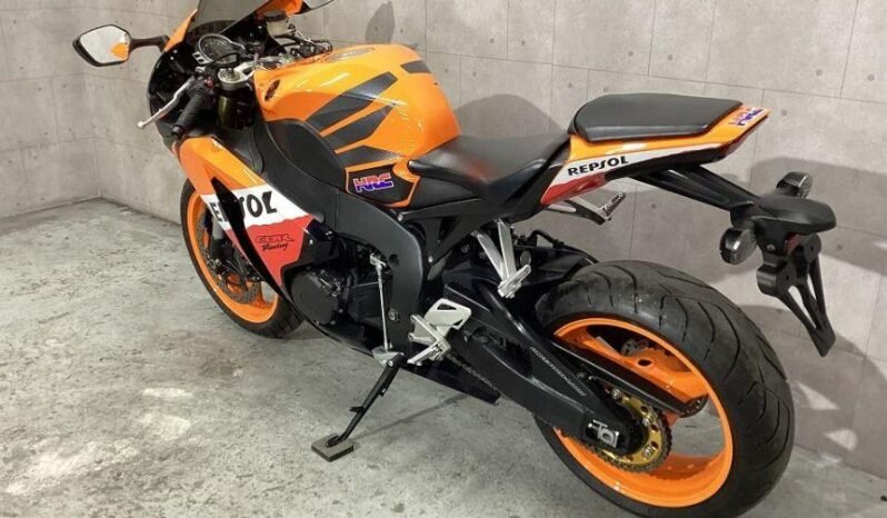 
								Honda CBR1000RR full									
