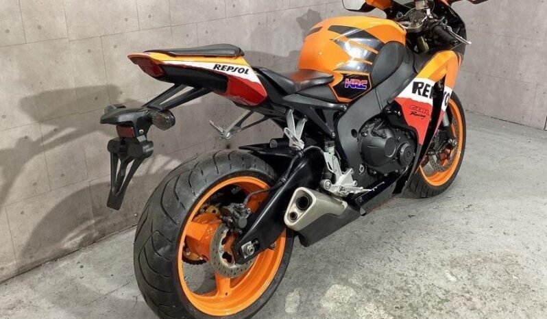 
								Honda CBR1000RR full									