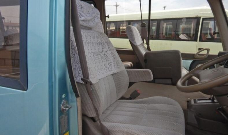 
								Toyota Coaster 2001 full									