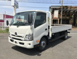 Hino Dutro 2023