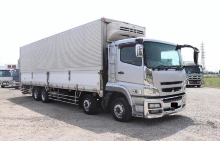 
								MITSUBISHI Fuso Truck full									