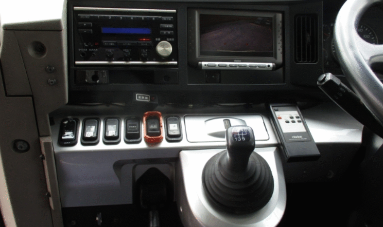 
								Mitsubishi Fuso Aero Queen 2008 full									