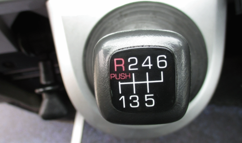 
								Mitsubishi Fuso Aero Queen 2008 full									