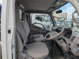 
										Hino Dutro 2005 full									