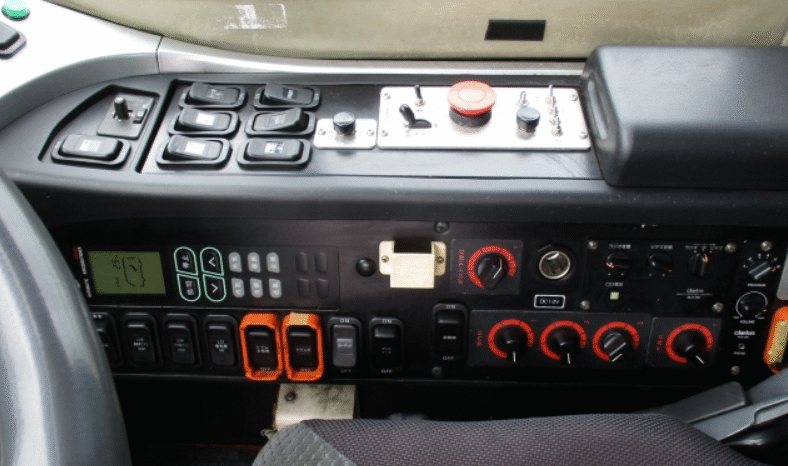 
								Mitsubishi Fuso Aero Queen 2008 full									