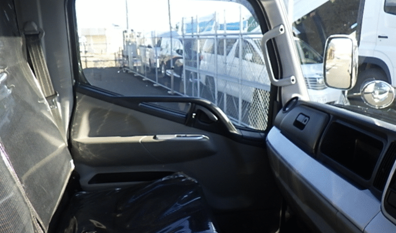 
								MITSUBISHI  Canter 2023 full									