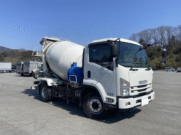Isuzu Forward 2021