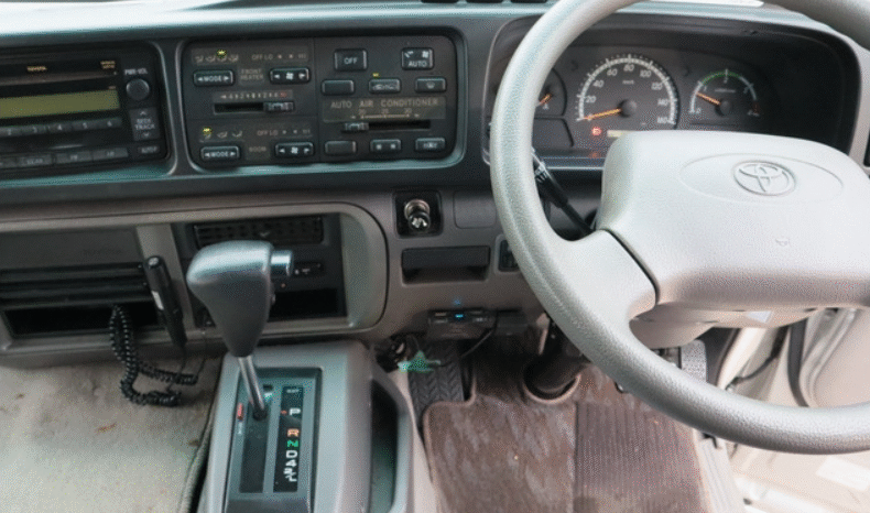 
								Toyota Coaster 2013 full									