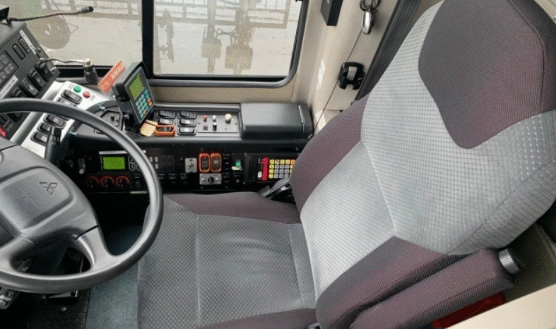 
								Mitsubishi Fuso Aero Queen 2008 full									