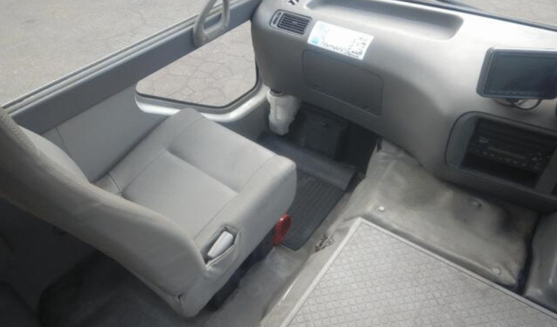 
								Toyota Coaster 2004 full									