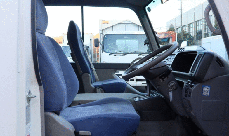 
								Toyota Coaster 2016 full									