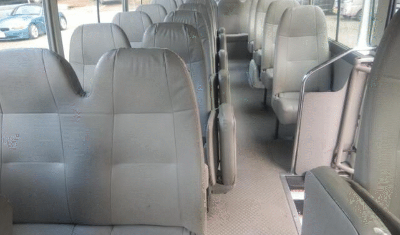
								Toyota Coaster 2004 full									