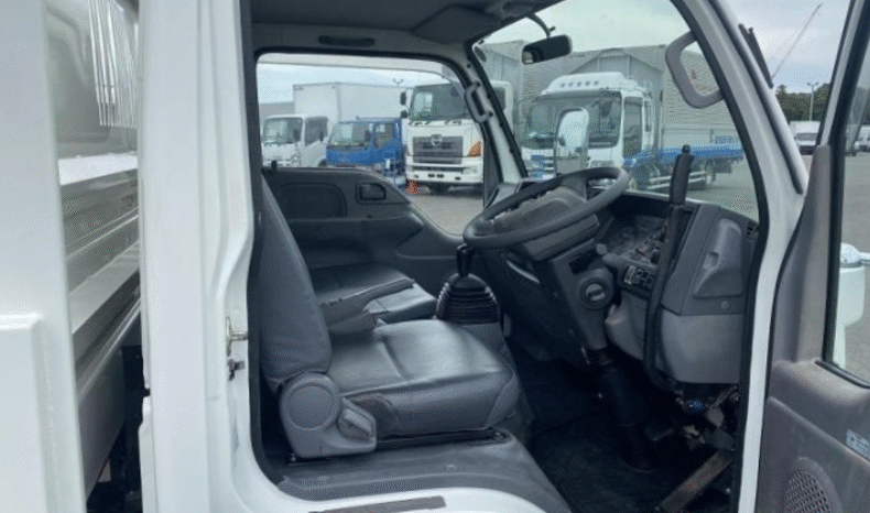 
								Isuzu ELF 2015 full									