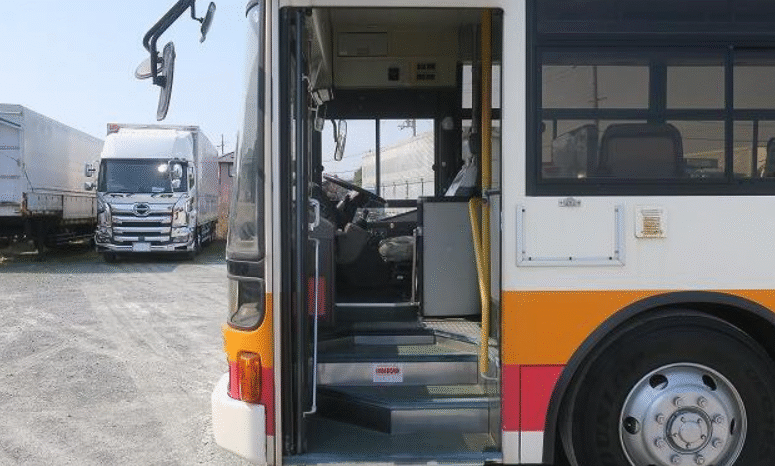 
								Mitsubishi Fuso Aero Star 2003 full									