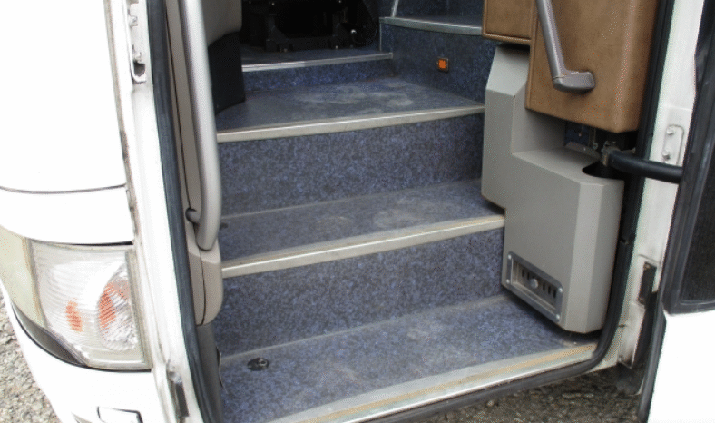 
								Mitsubishi Fuso Aero Queen 2008 full									