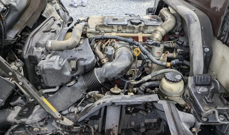 
								Hino Dutro 2005 full									