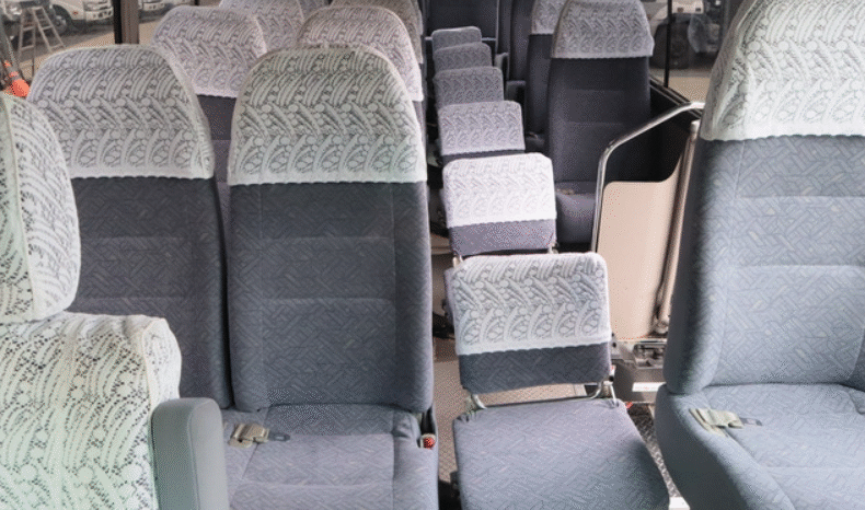 
								Toyota Coaster 2013 full									