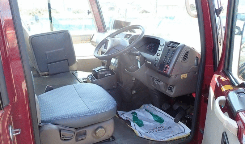 
								Mitsubishi Rosa 2005 full									