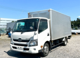 Hino Dutro 2015