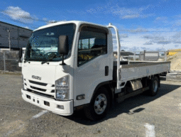 ISUZU  Elf  2018