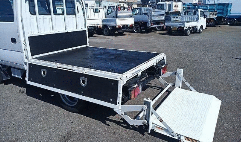 
								ISUZU  Elf  2011 full									
