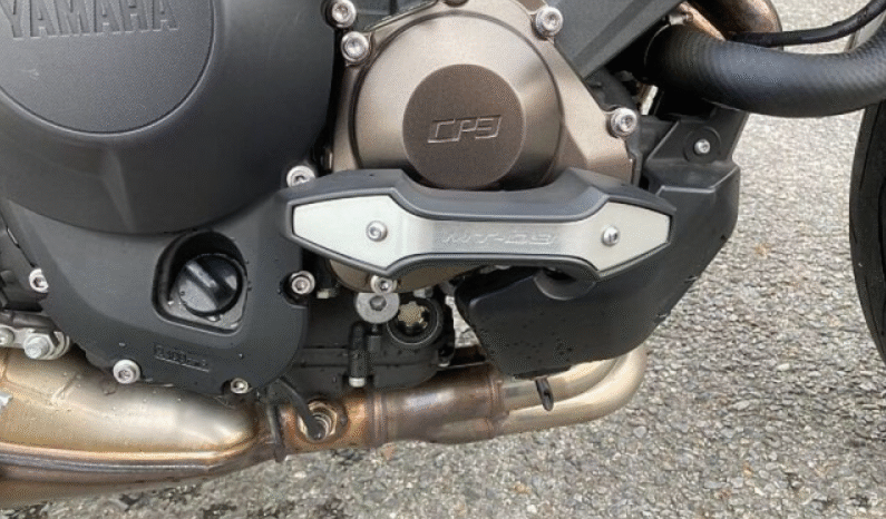 
								YAMAHA  MT-09  2014 full									
