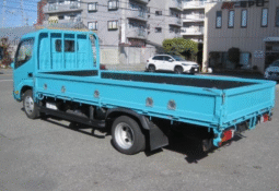 Hino Dutro 2020
