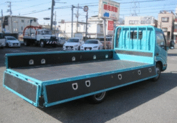 Hino Dutro 2020
