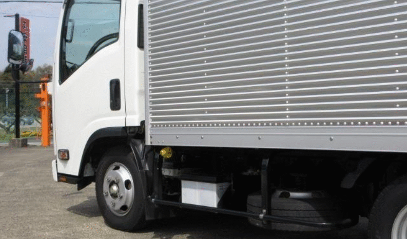 
								ISUZU  Elf  2017 full									