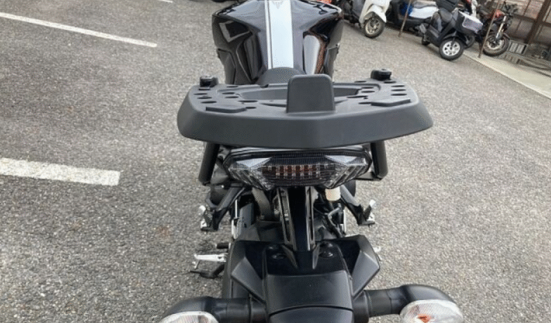
								YAMAHA  MT-09  2014 full									